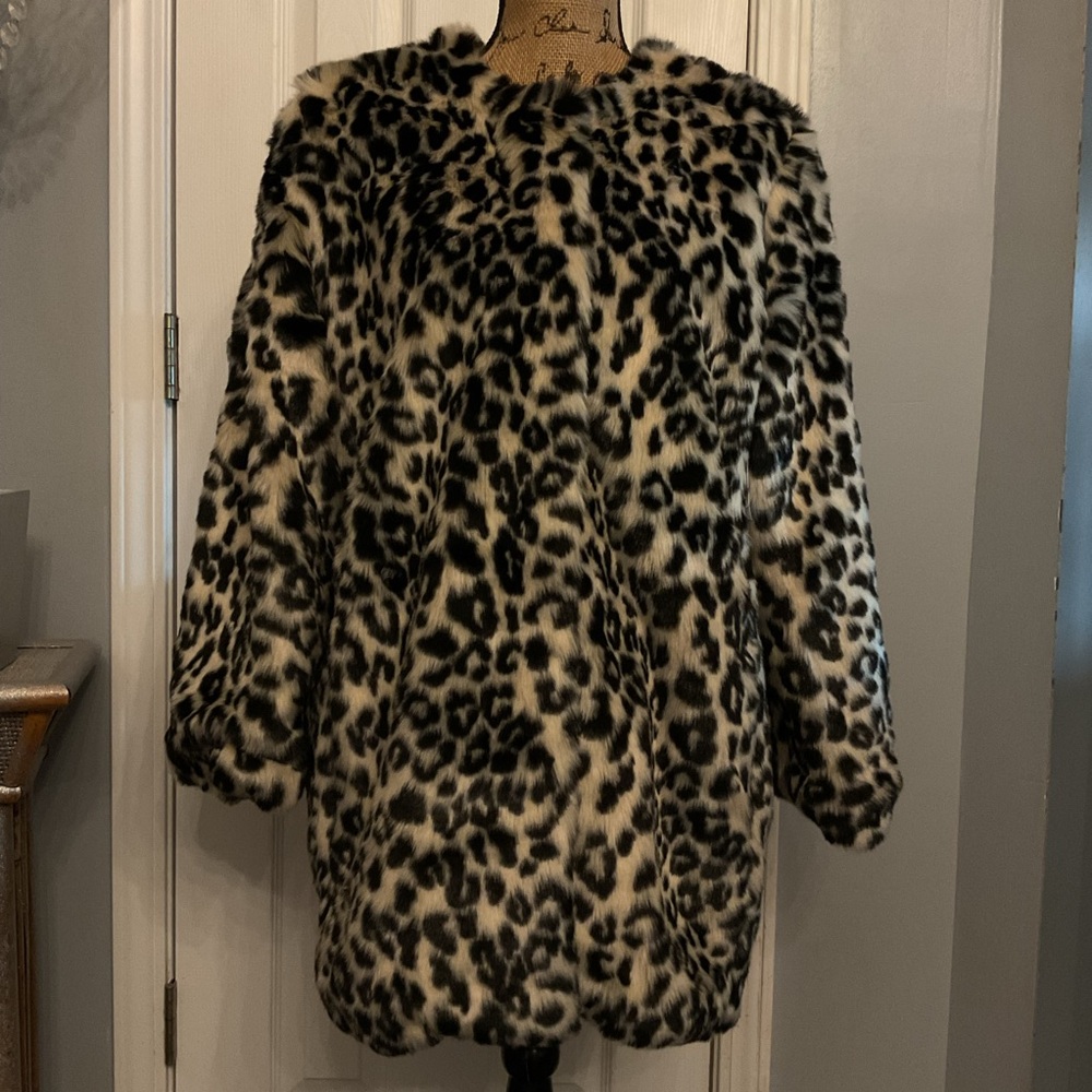 Old Navy Faux Fur Coat - Picture 2 of 4